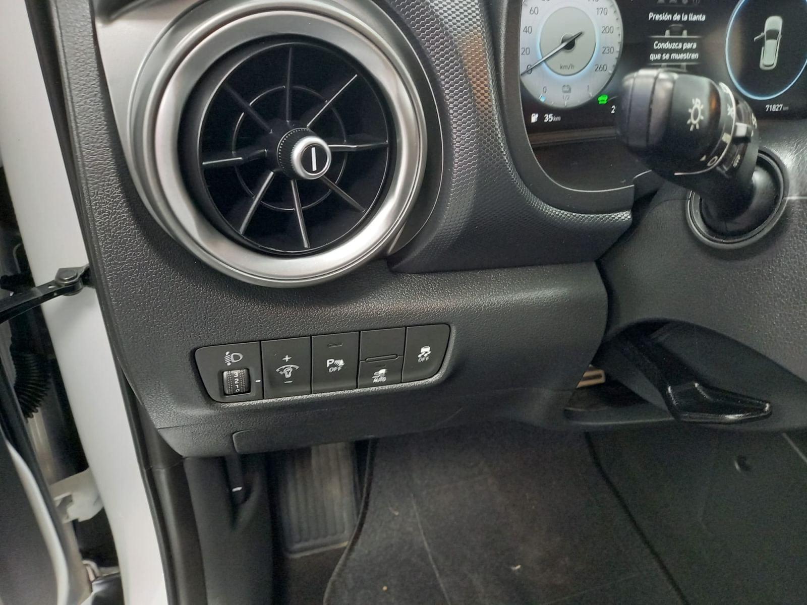 HYUNDAI KONA TODOTERRENO 150KW EV MAXX 13 