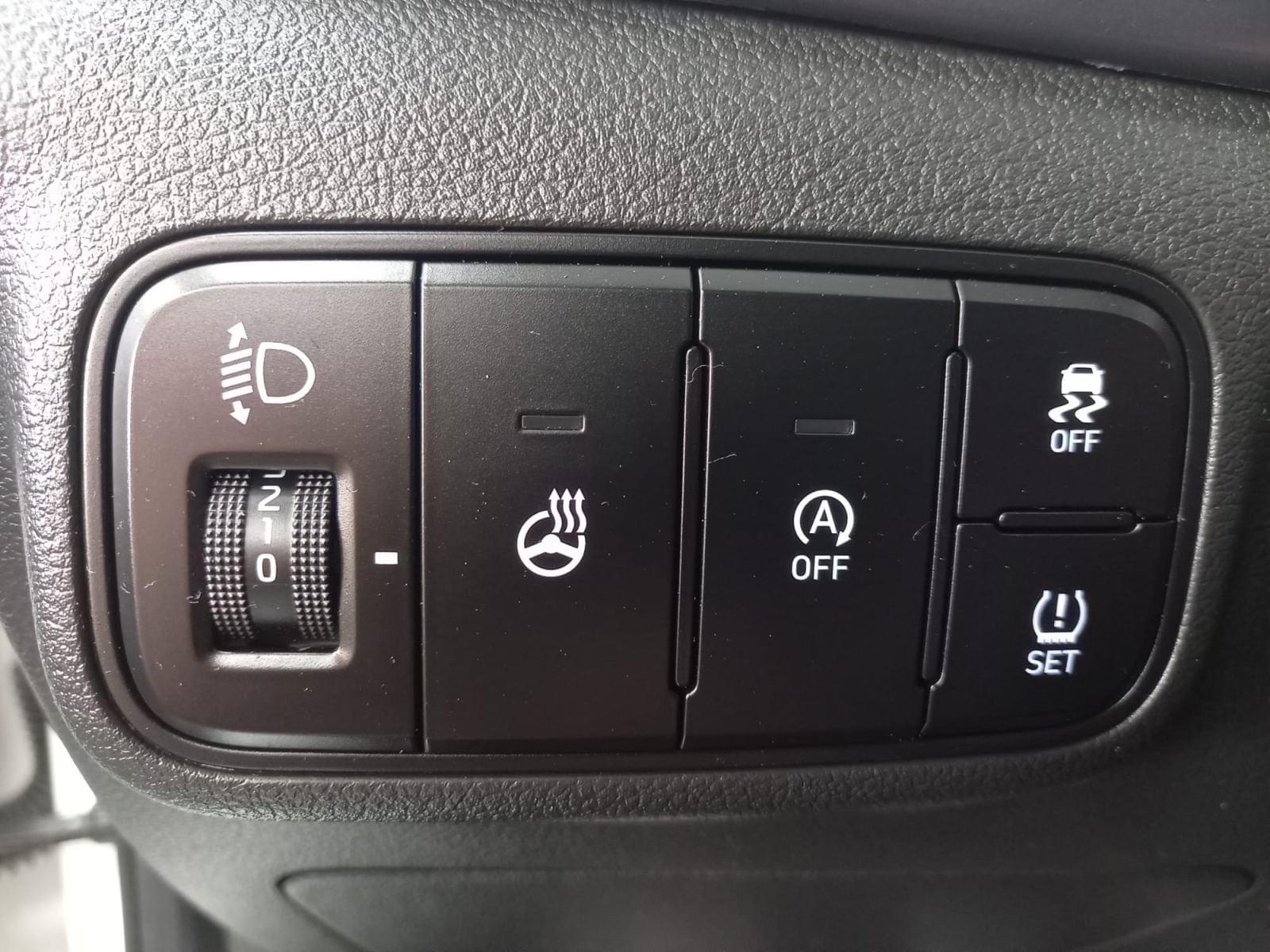 HYUNDAI BAYON 1.0T-GDI 48V INTRO 100CV 23 