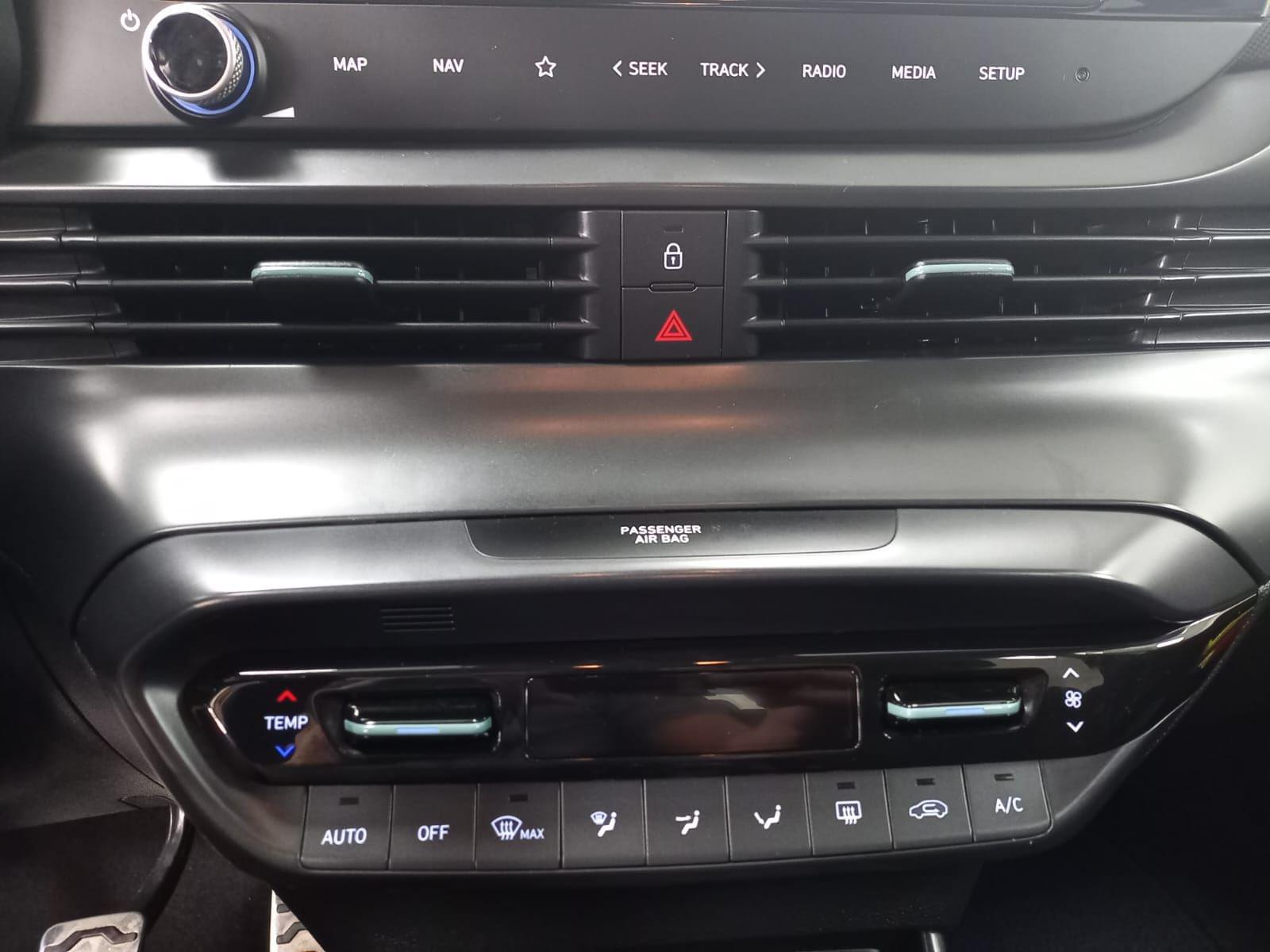 HYUNDAI BAYON 1.0T-GDI 48V INTRO 100CV 24 