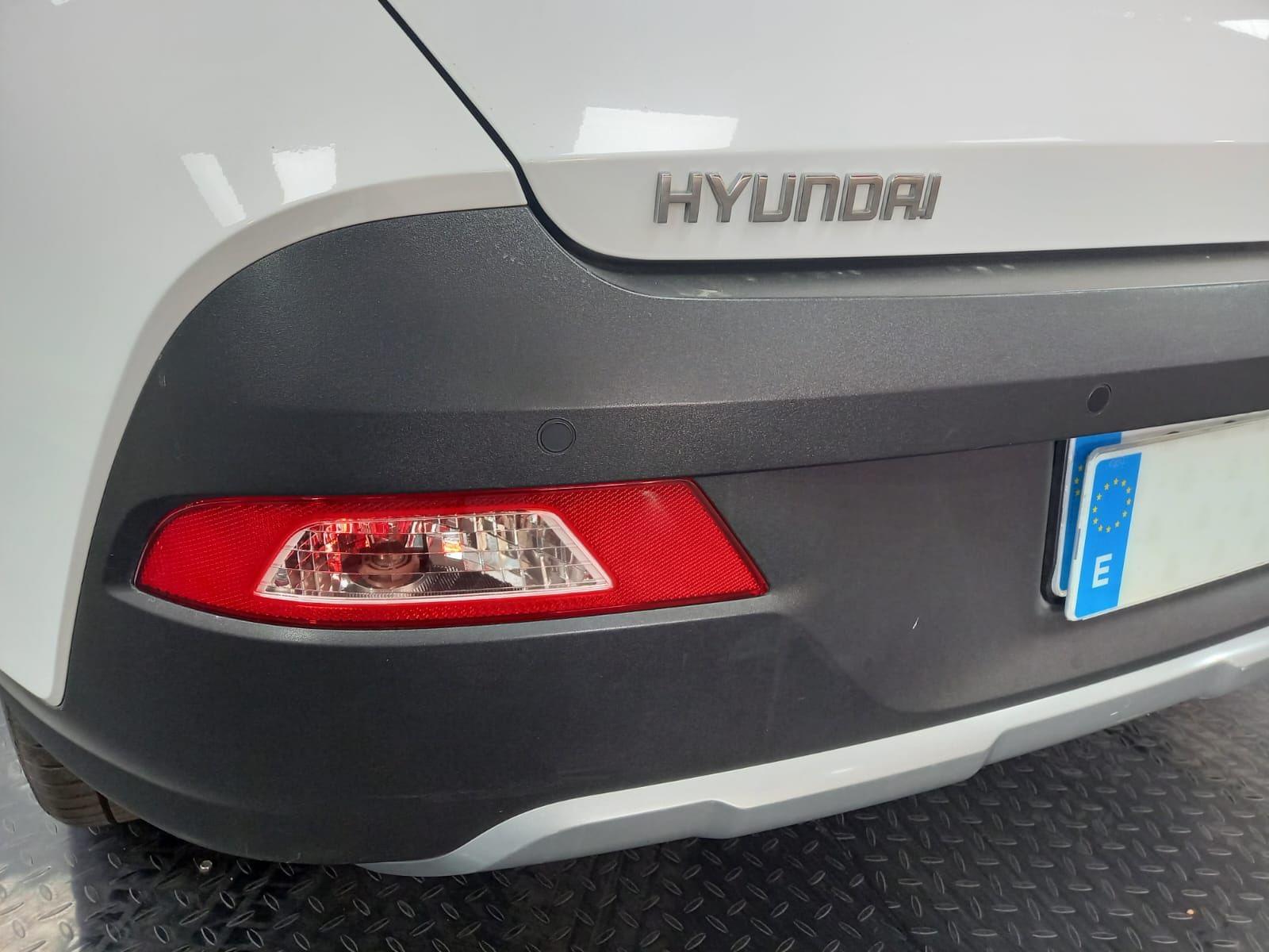 HYUNDAI BAYON 1.0T-GDI 48V INTRO 100CV 26 