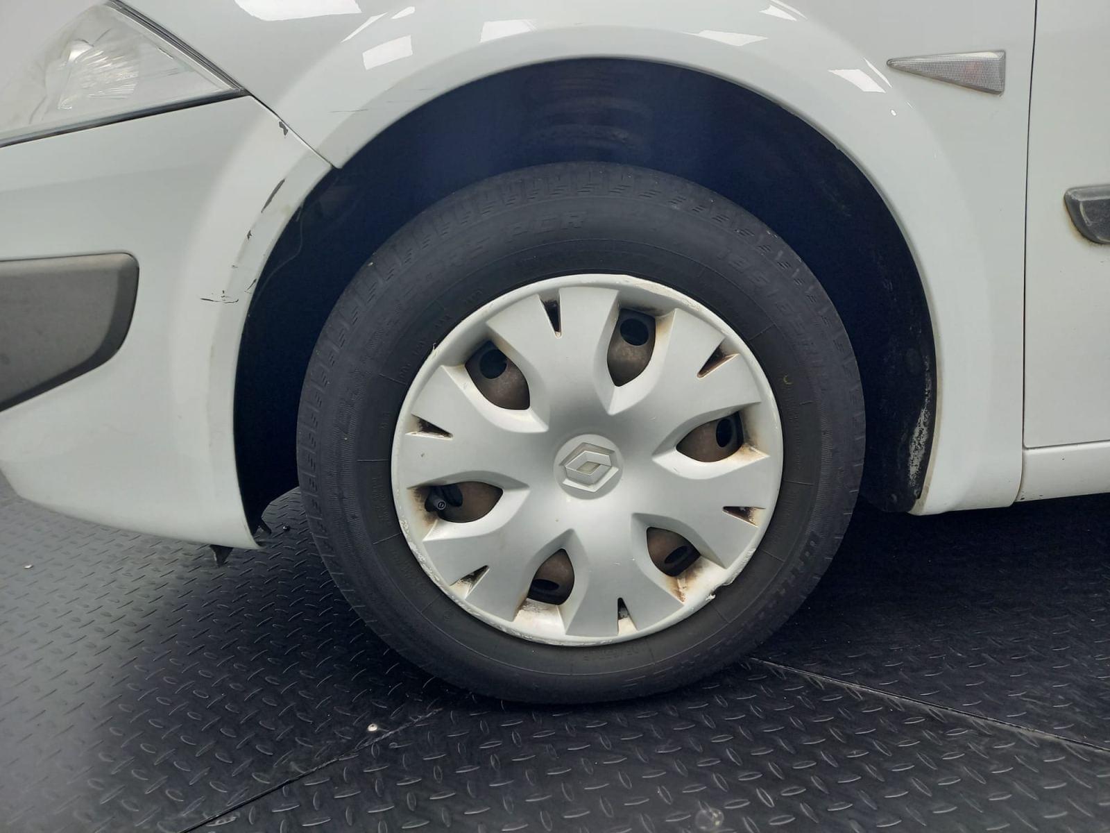 RENAULT MéGANE 1.5 dci 85CV 5P 23 