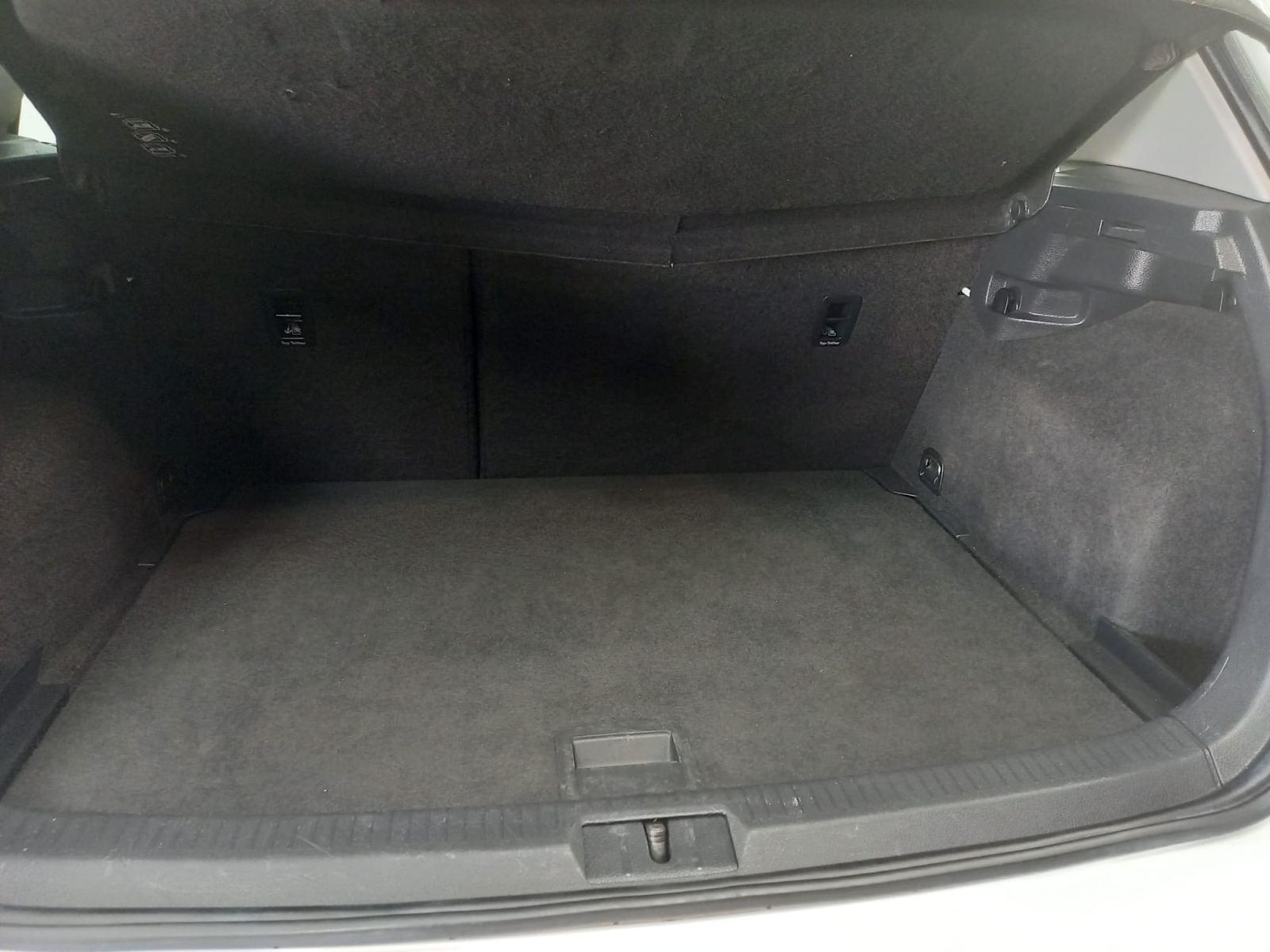 VOLKSWAGEN GOLF 1.6 TDI 10 