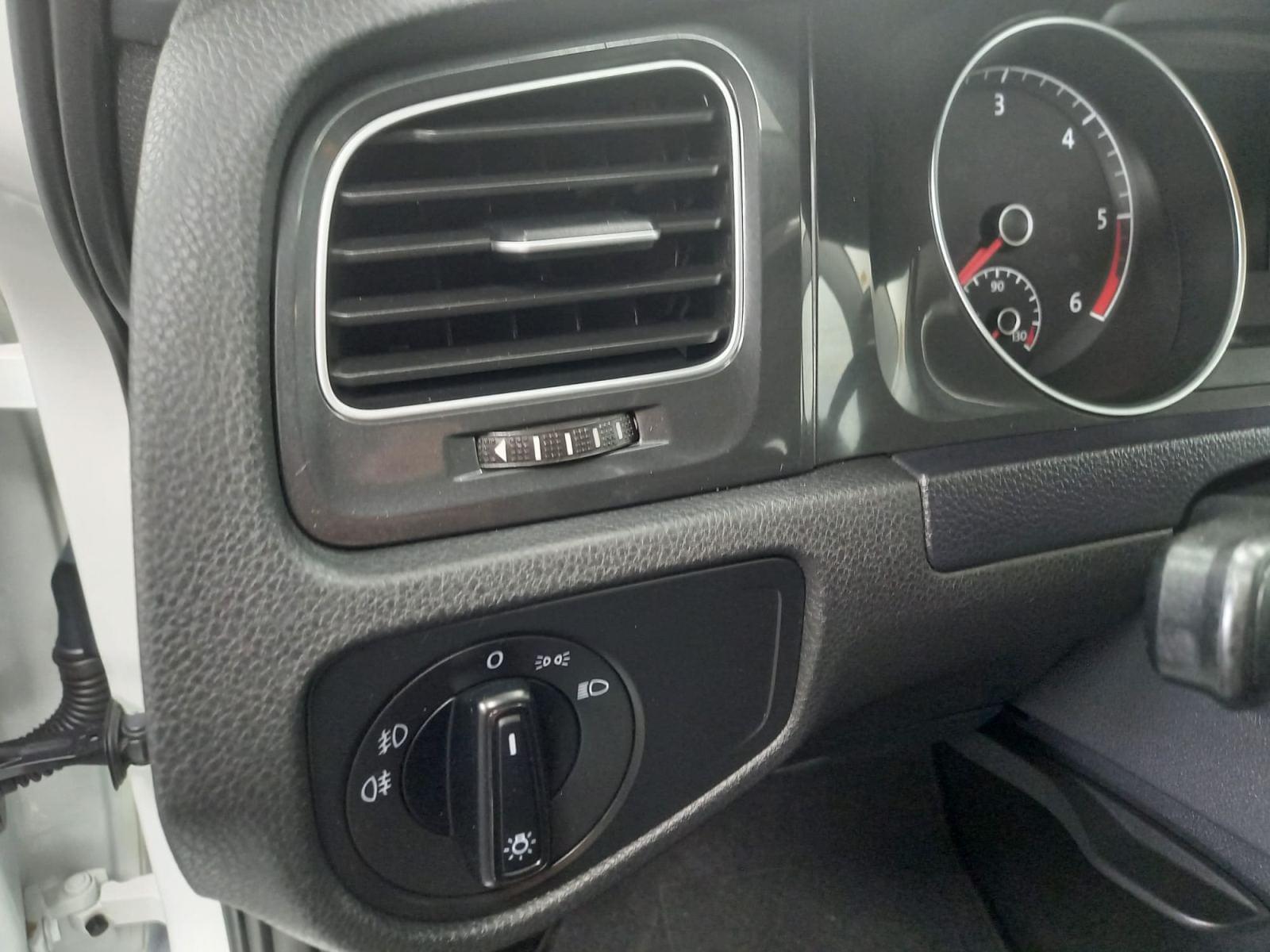 VOLKSWAGEN GOLF 1.6 TDI 15 