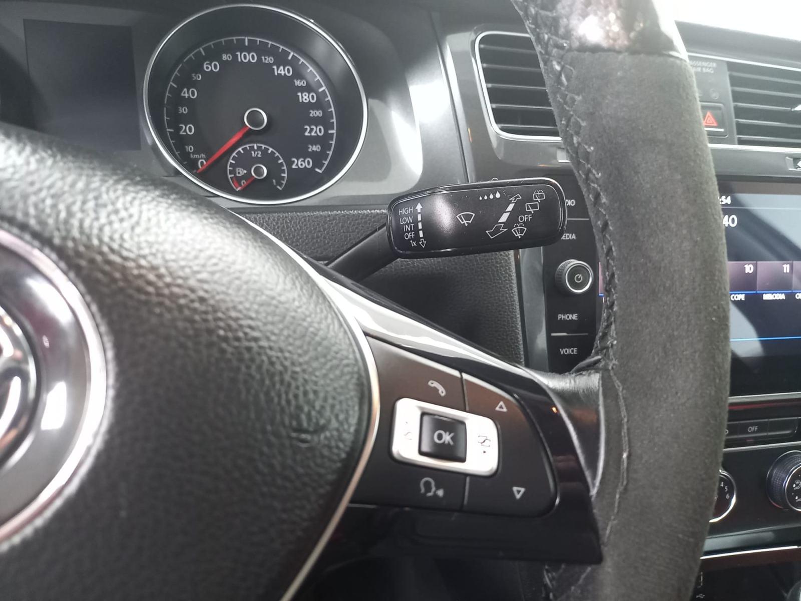 VOLKSWAGEN GOLF 1.6 TDI 17 