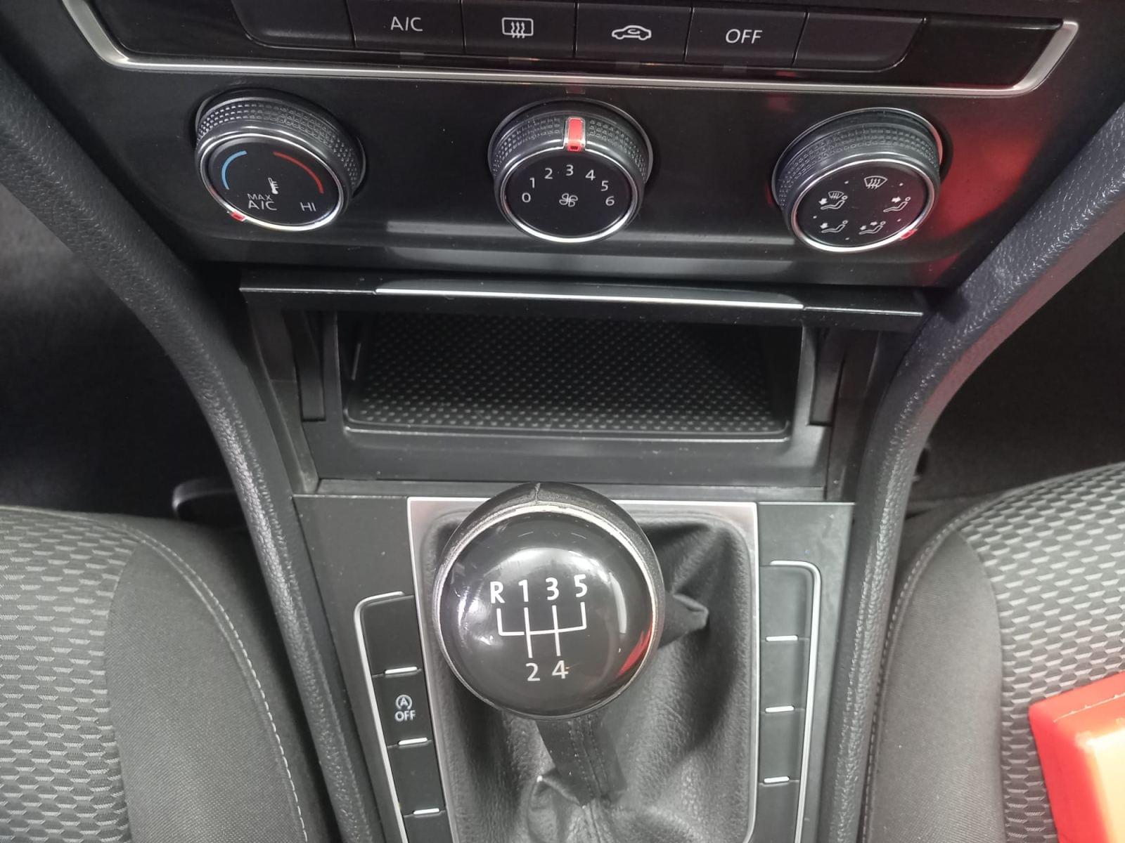 VOLKSWAGEN GOLF 1.6 TDI 18 