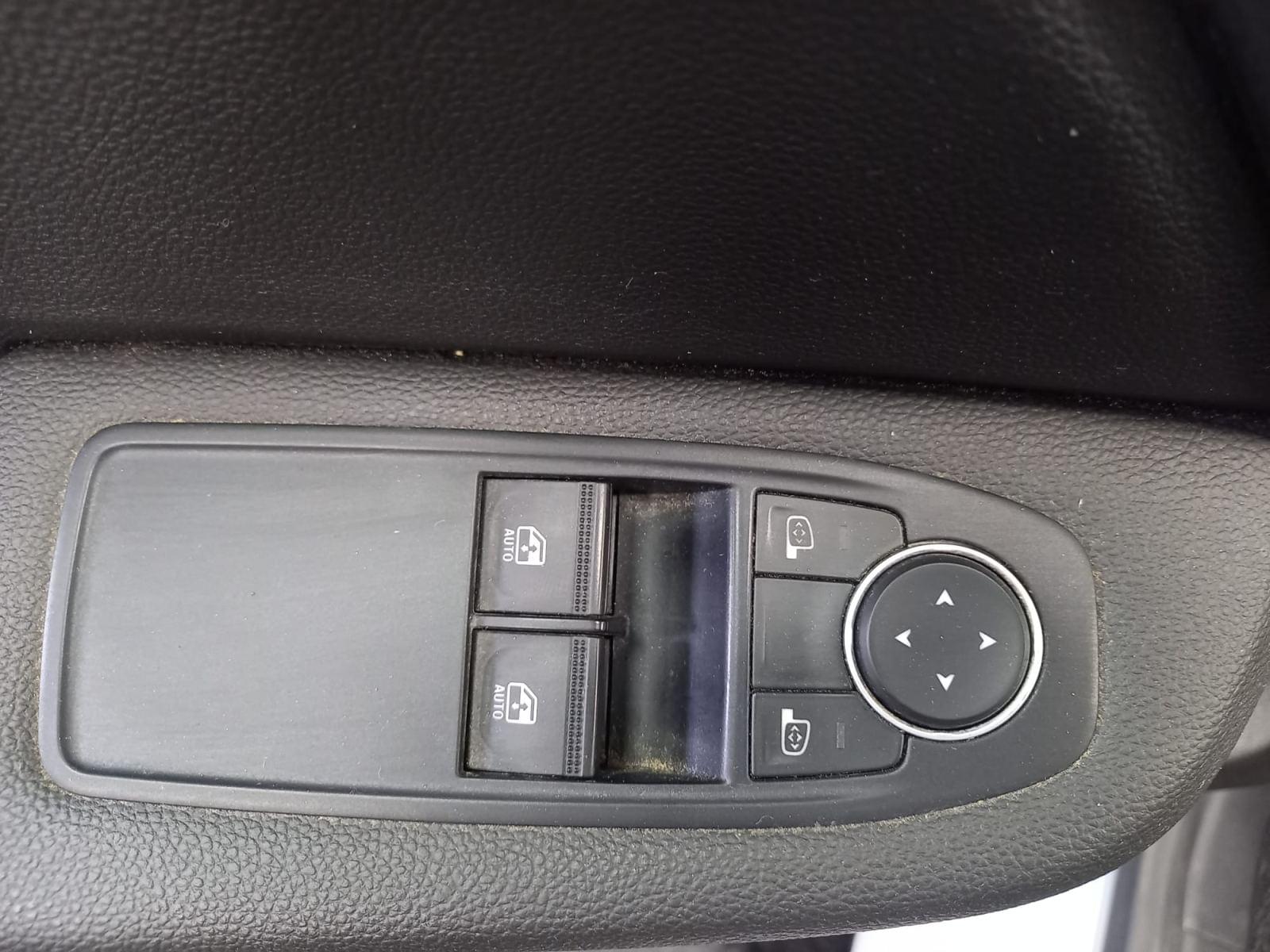 RENAULT CLIO BUSINESS BLUE DCI 63 KW (85CV) 29 