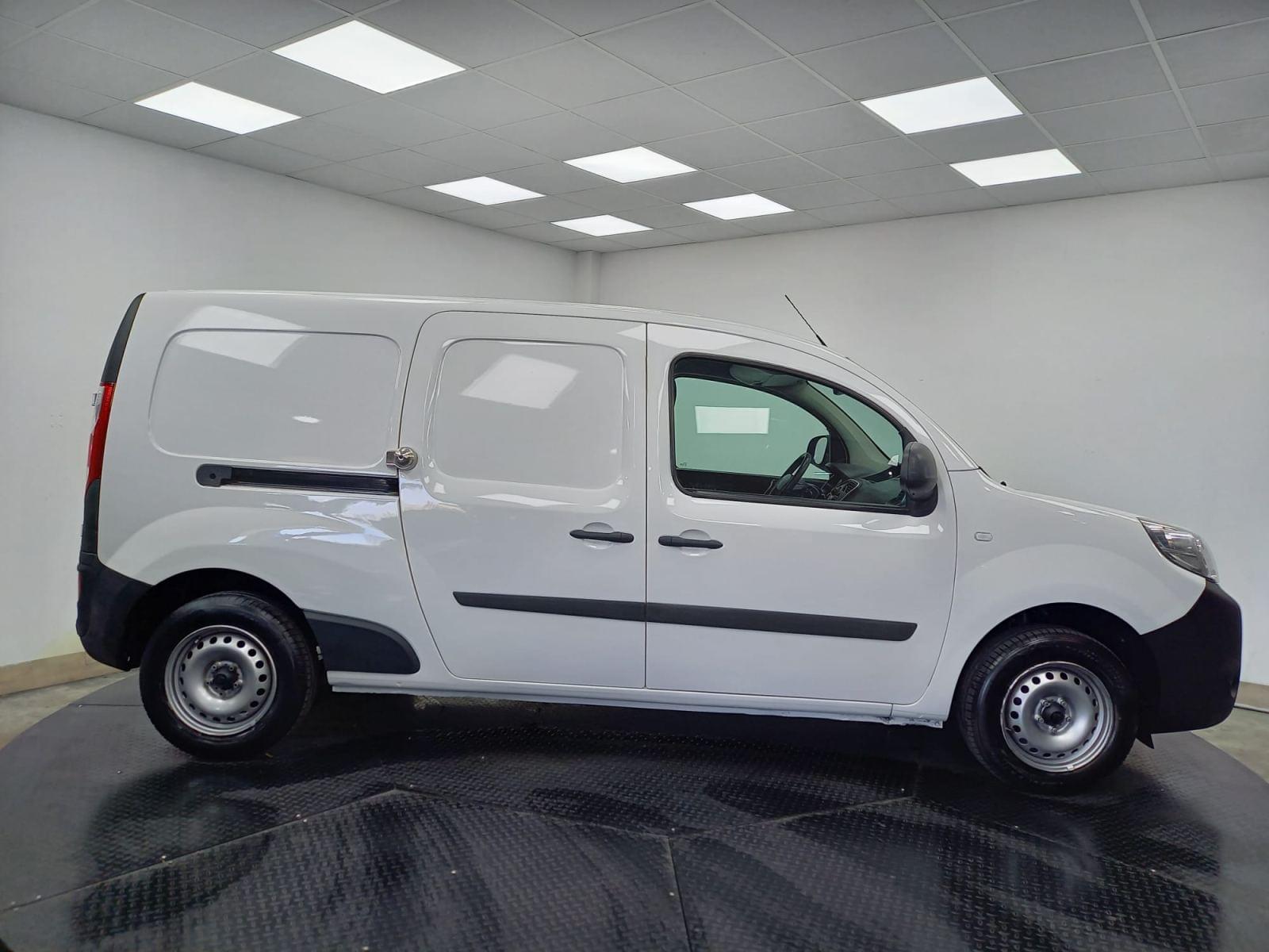 RENAULT KANGOO FURGON MAXI EXPRESS Maxi 2p Blue dCi 70 kW (95CV) 7 