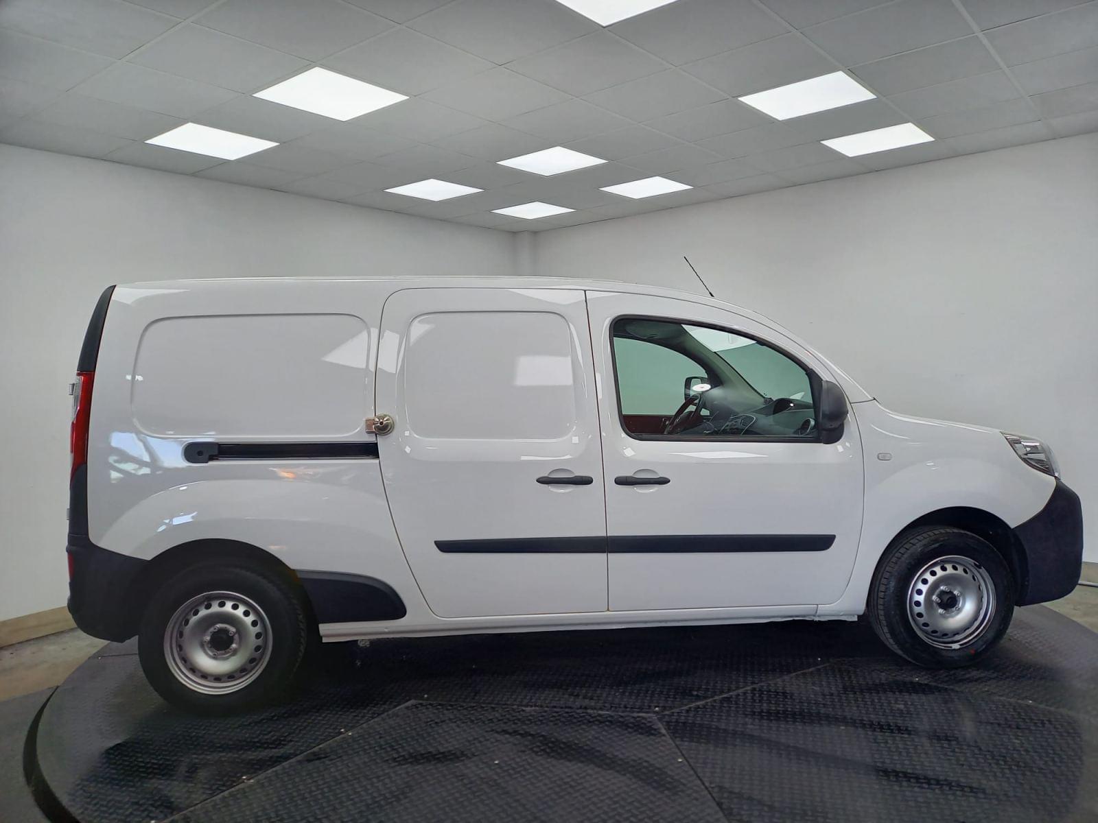 RENAULT KANGOO FURGON MAXI EXPRESS Maxi 2p Blue dCi 70 kW (95CV) 7 