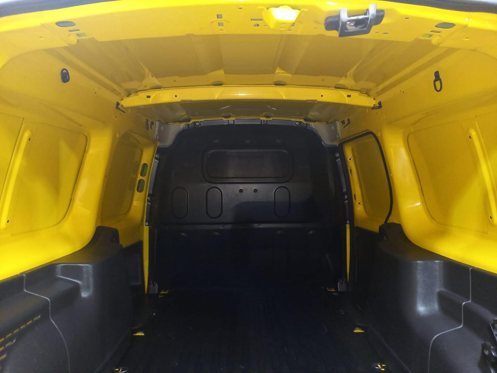 RENAULT KANGOO FURGON MAXI 2p Blue dCi 70 kW (95CV) 31