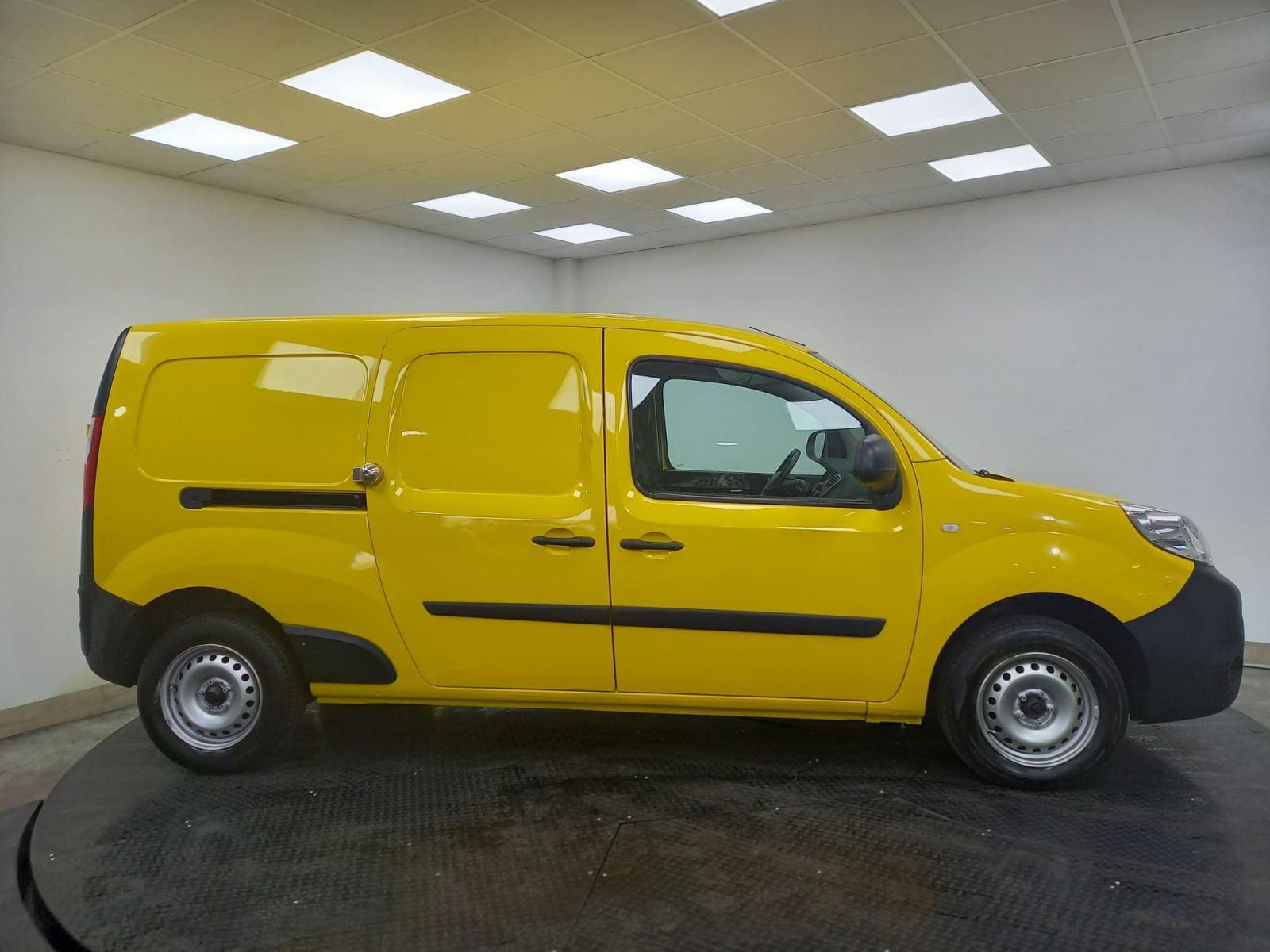 RENAULT KANGOO FURGON MAXI 2p Blue dCi 70 kW (95CV) 3 