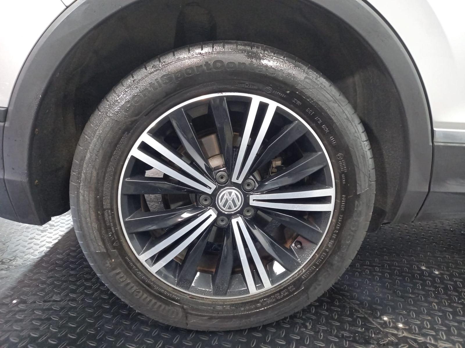 VOLKSWAGEN TIGUAN 2.0 TDI BMT SCR 110KW COMFORTLINE 5D 38