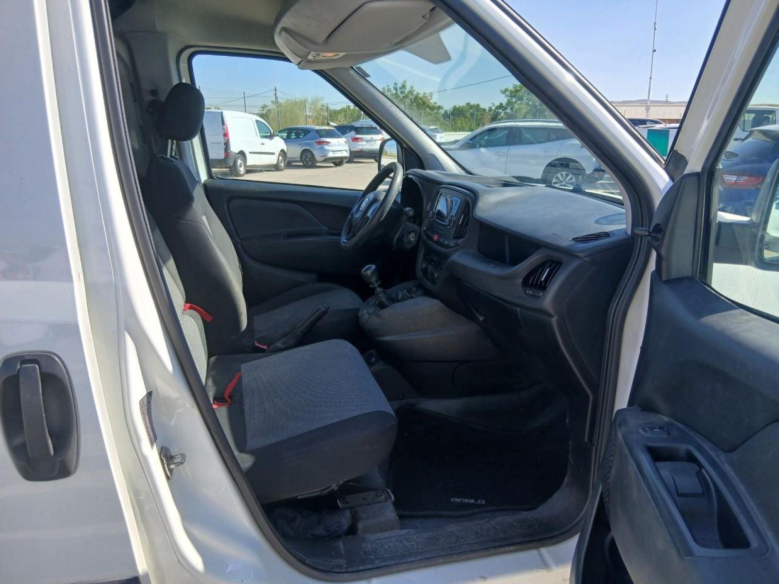 FIAT DOBLÓ CARGO MAXI BASE PLUS 1.4 TJET 89KW GNC 4 