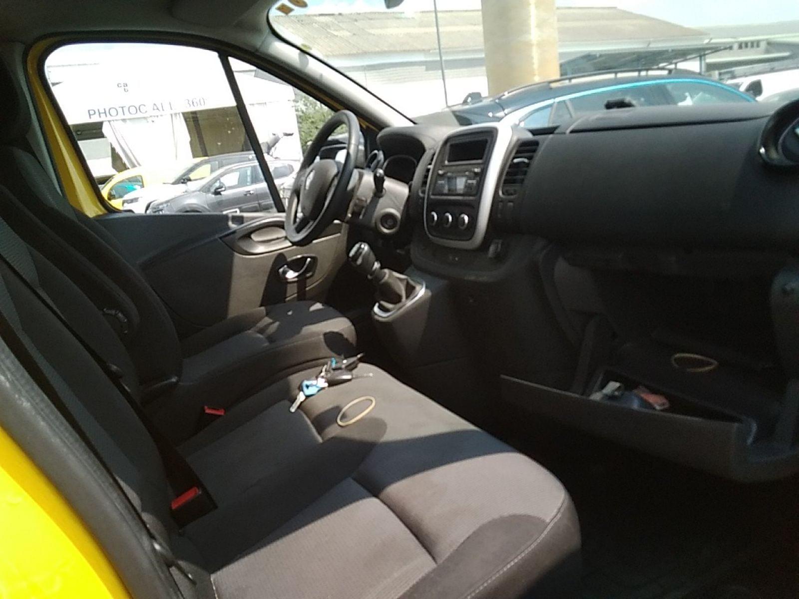 RENAULT TRAFIC FURGON 29 L2H1 Energy BluedCi 70 kW 7 