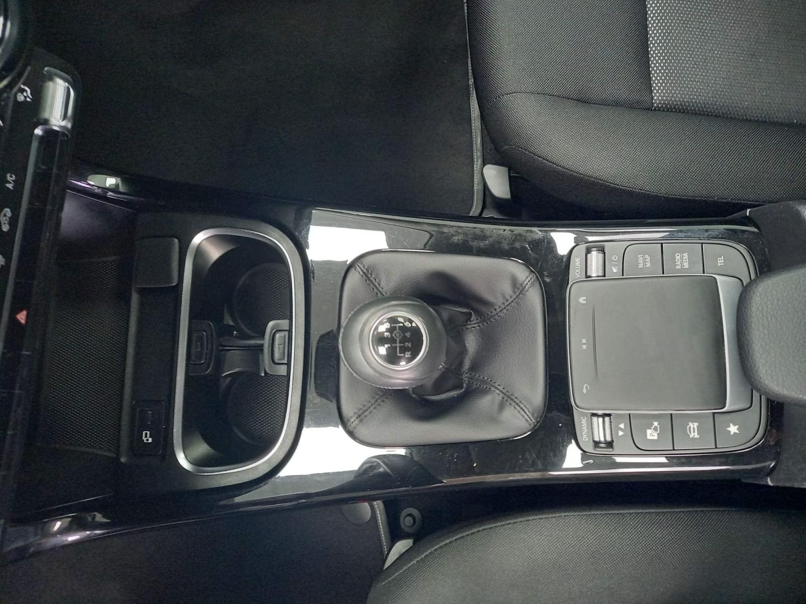 MERCEDES CLASE A 160 Business Solution 18 