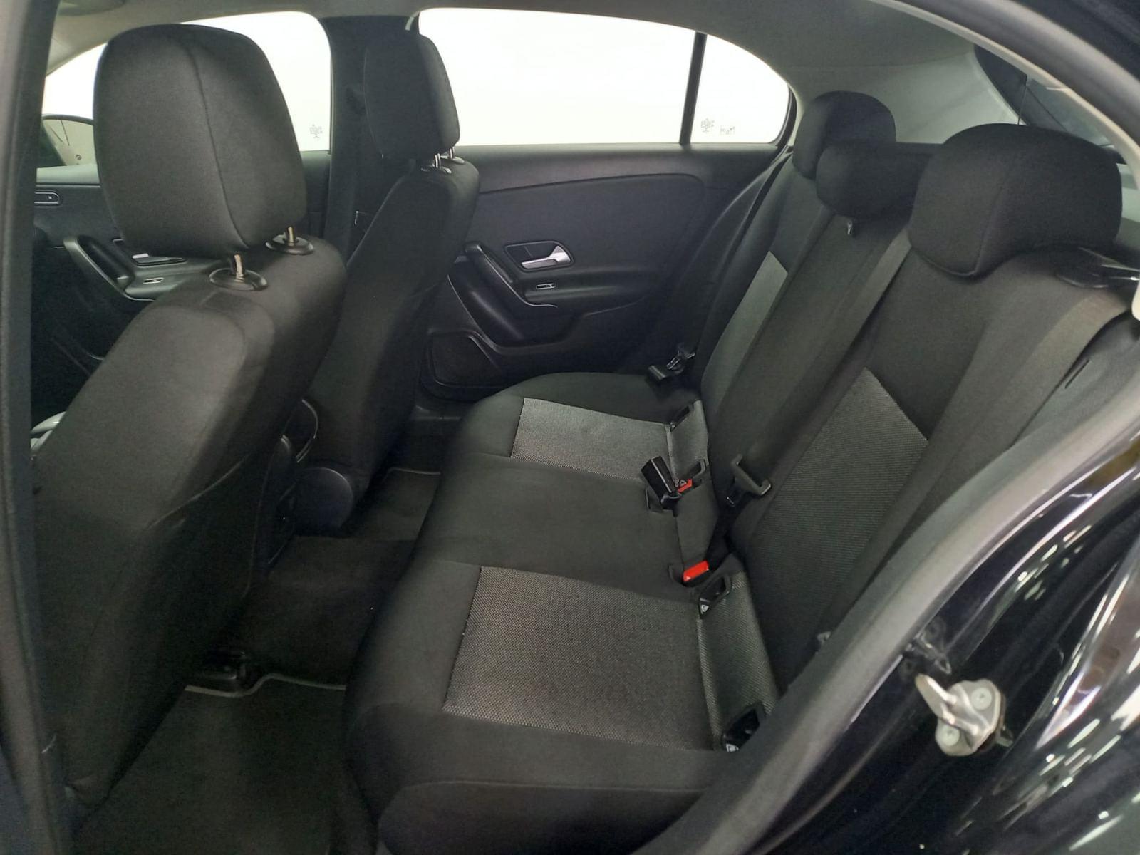 MERCEDES CLASE A 160 Business Solution 27 