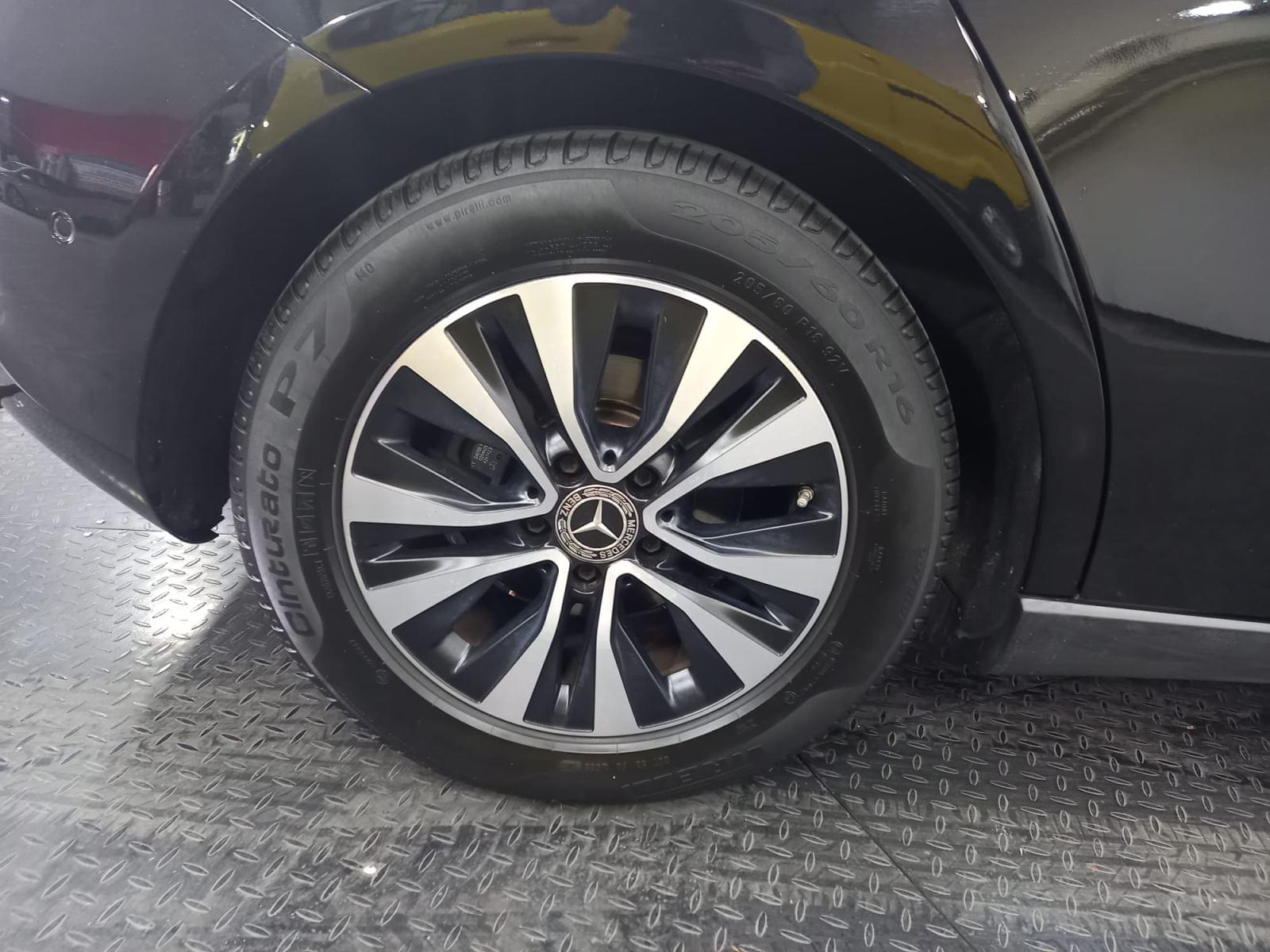 MERCEDES CLASE A 160 Business Solution 33 