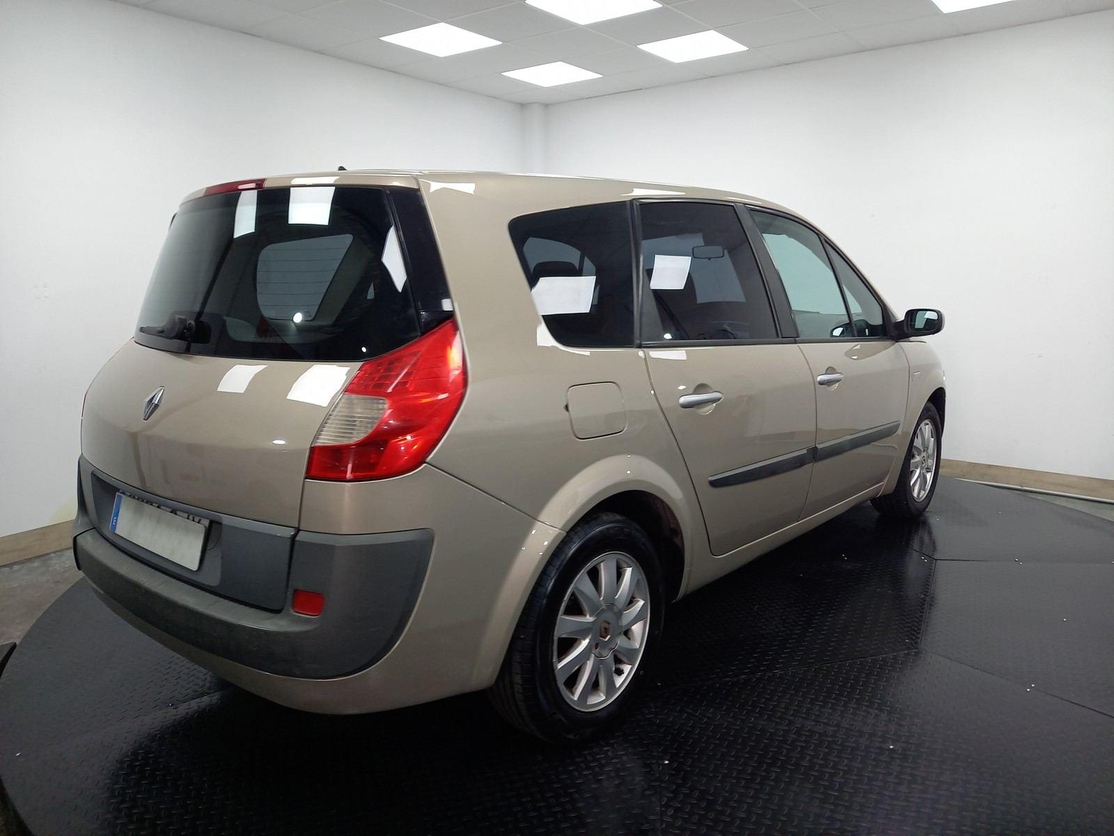 RENAULT GRAND SCéNIC 1.6 112CV 82KW 4 