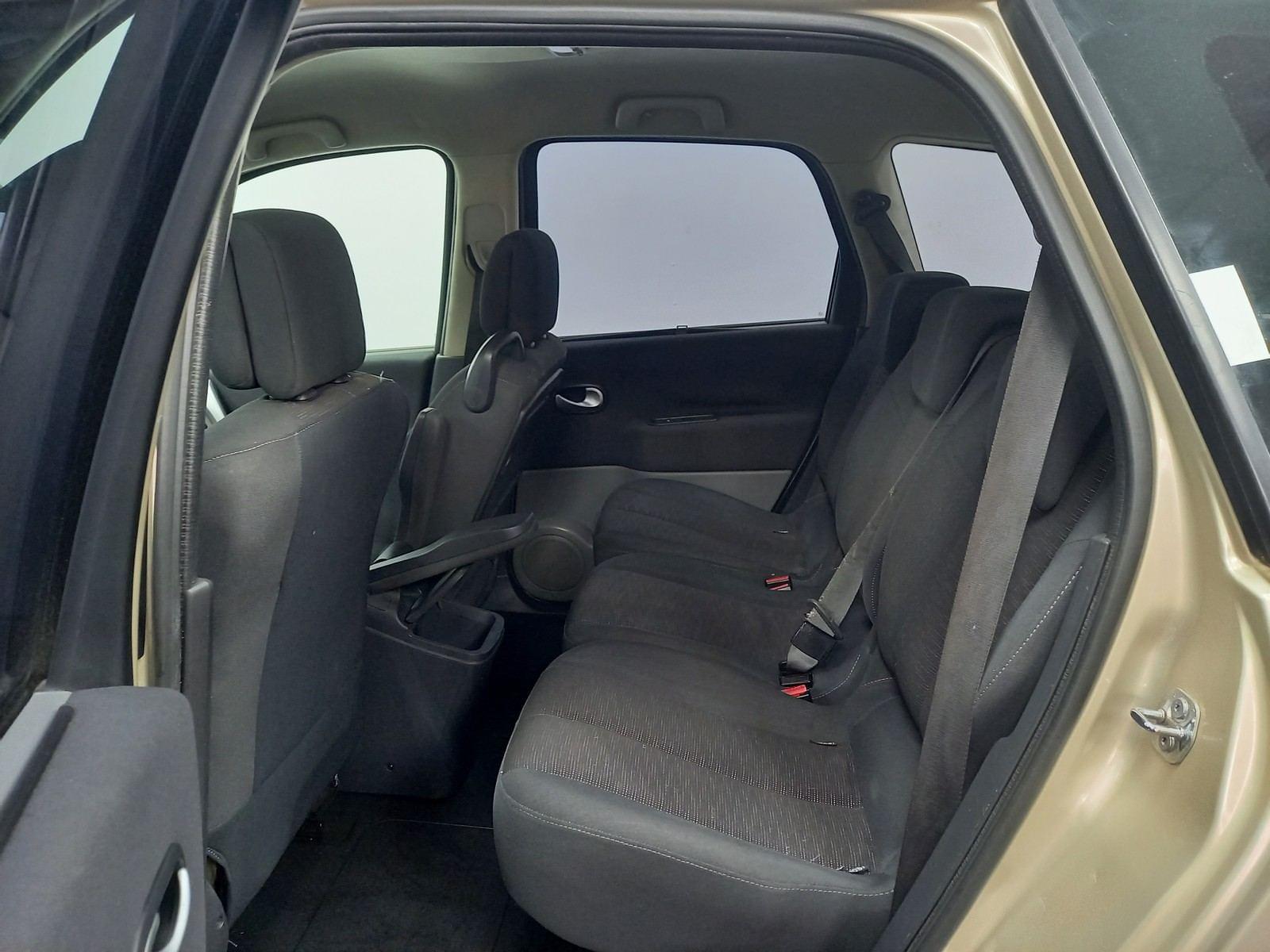 RENAULT GRAND SCéNIC 1.6 112CV 82KW 17 