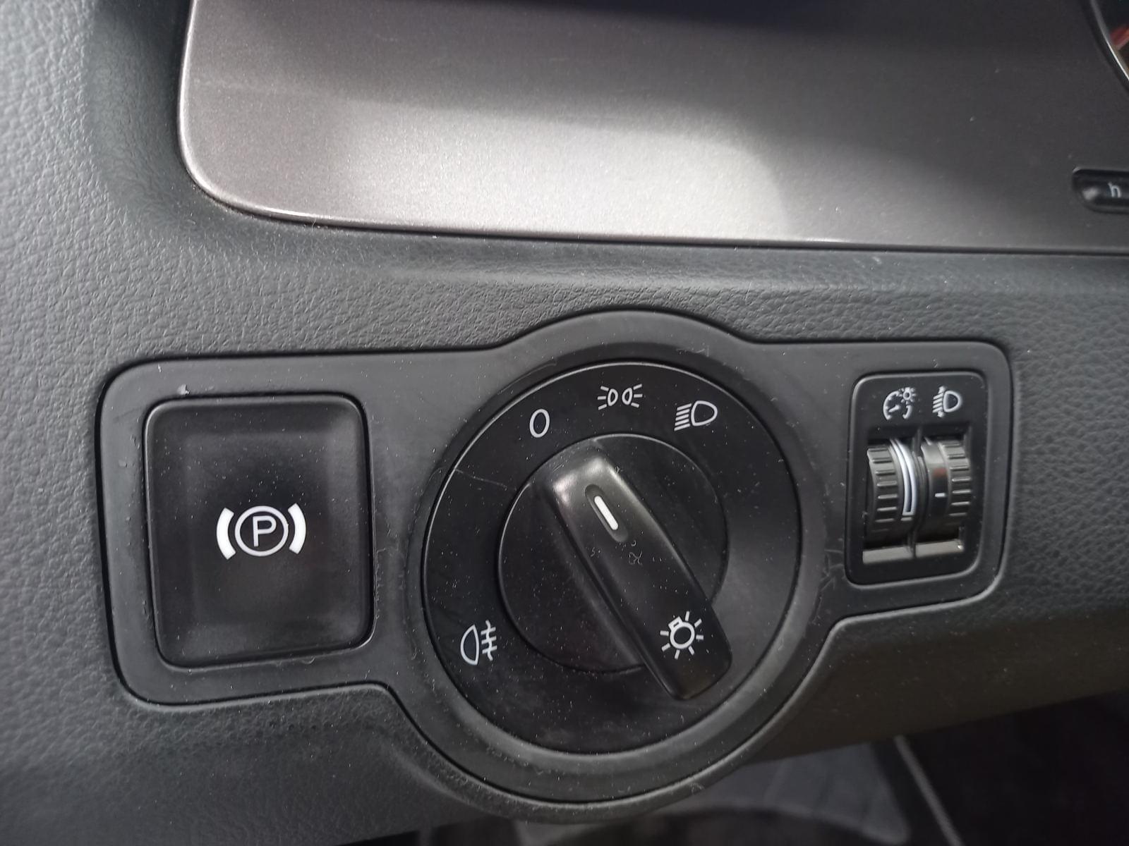 VOLKSWAGEN PASSAT 2.0 TDI 13 