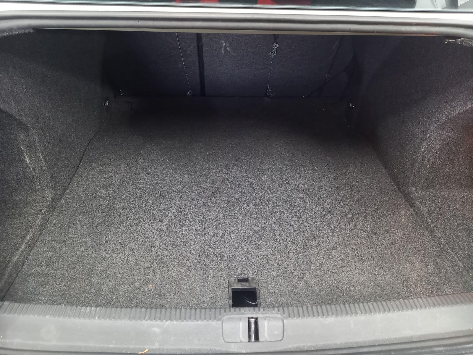 VOLKSWAGEN PASSAT 2.0 TDI 32 