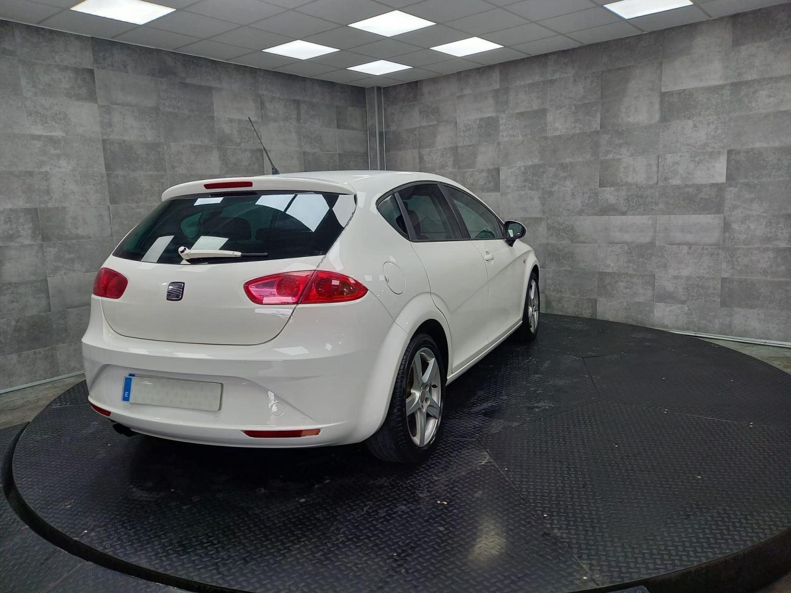 SEAT LEON 2.0 TDI 140CV SPORT 4