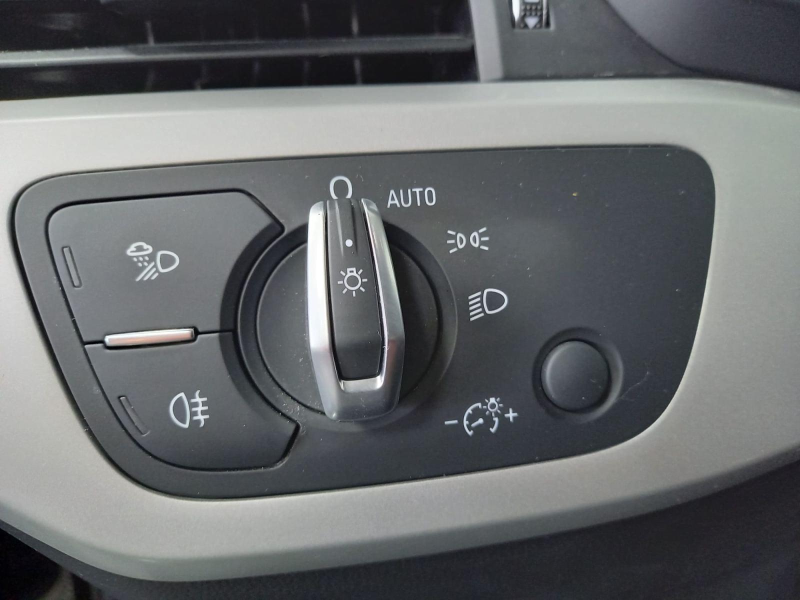 AUDI A4 Avant 35 TFSI 150ch S tronic 7 HIBRIDO 24