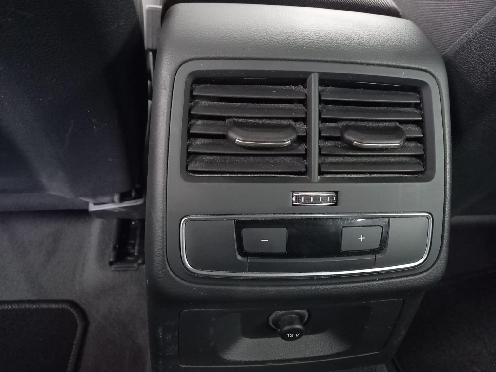 AUDI A4 Avant 35 TFSI 150ch S tronic 7 HIBRIDO 31