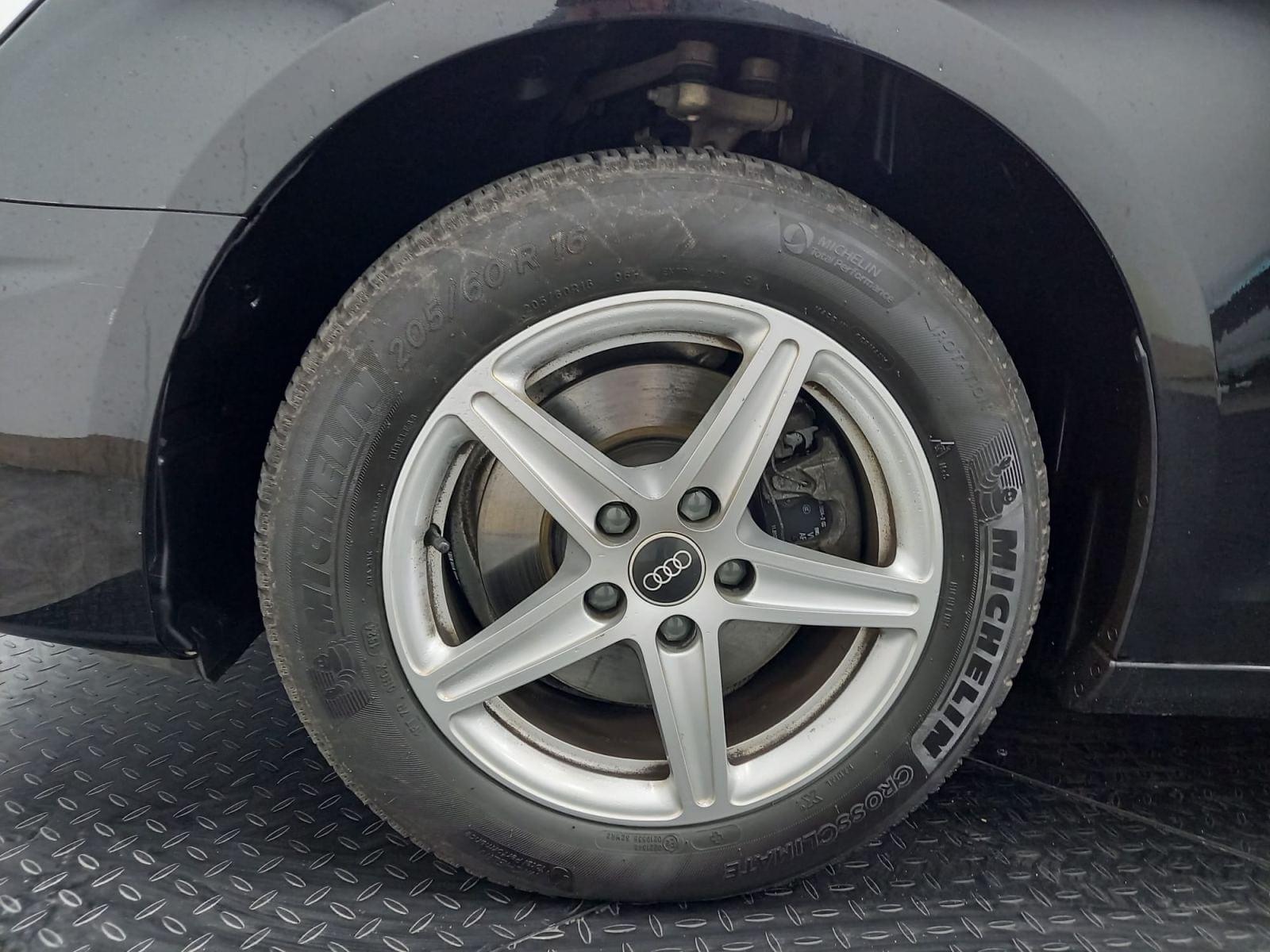 AUDI A4 Avant 35 TFSI 150ch S tronic 7 HIBRIDO 39