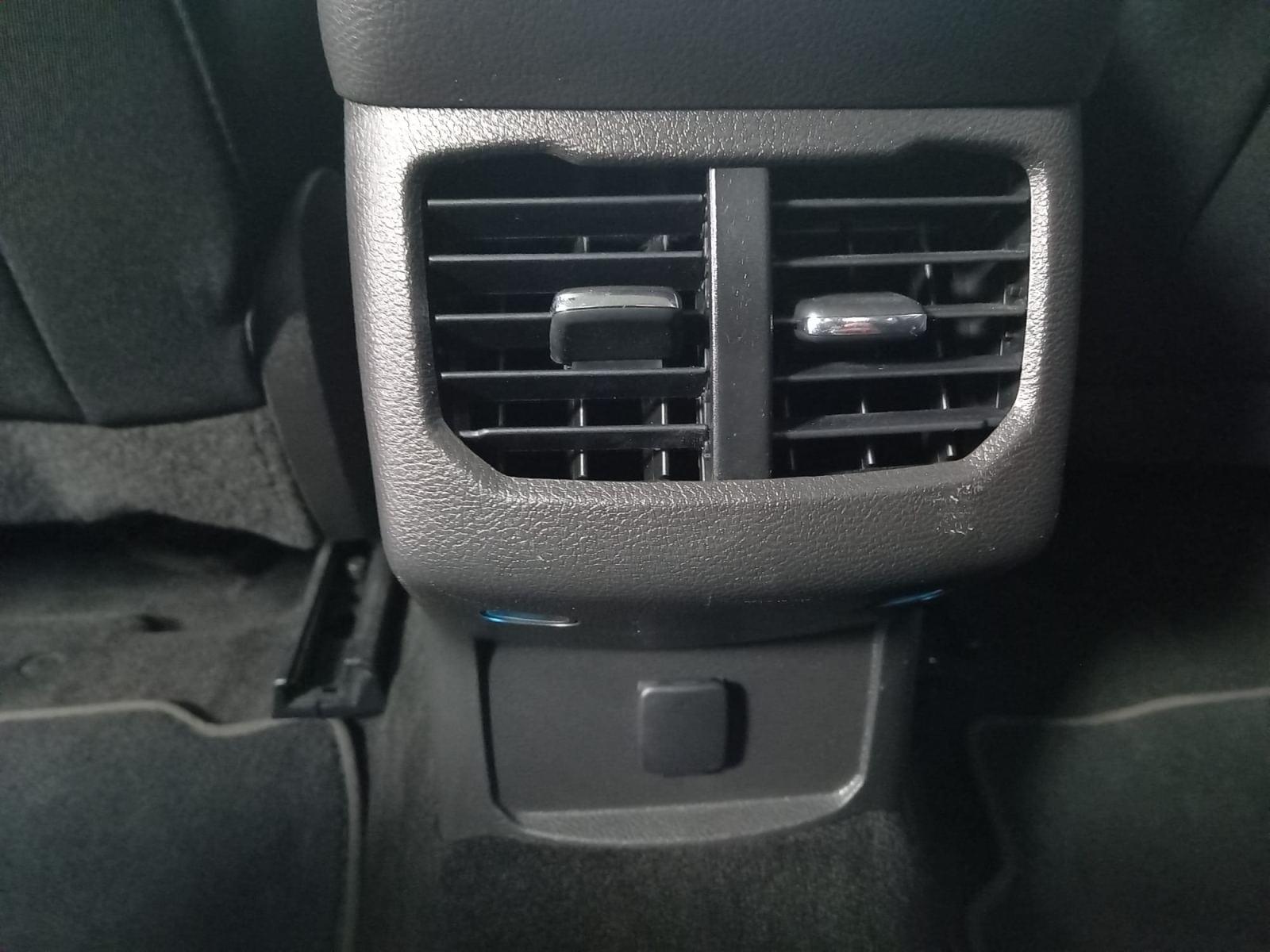 FORD MONDEO 2.0 HÍBRIDO 138KW (187CV) TREND HEV AUTO 30