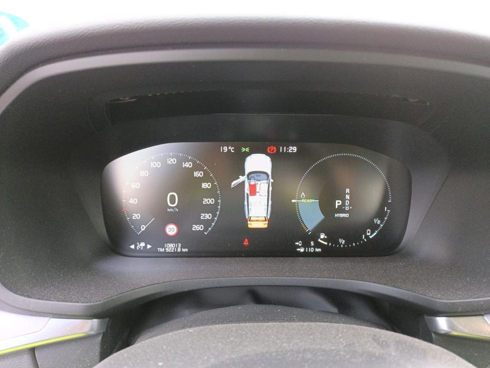 VOLVO V60 2.0 T8 BUSINESS PLUS AUTO 4 