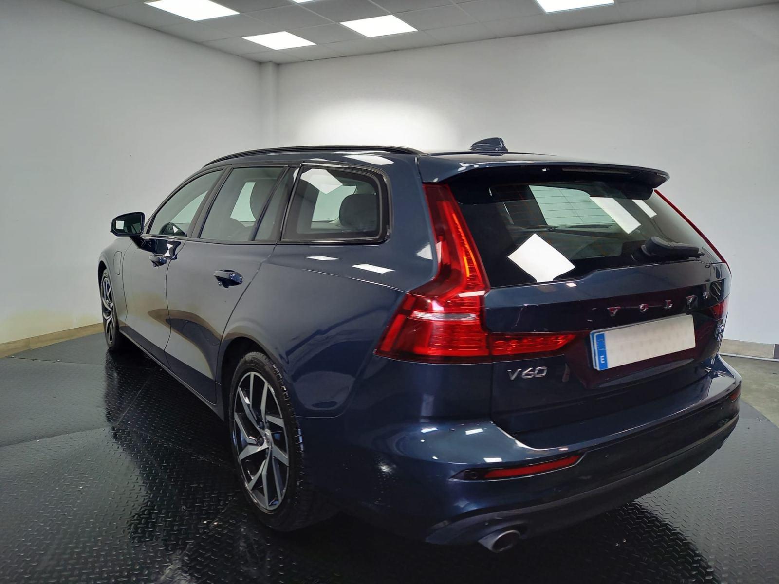 VOLVO V60 2.0 T8 BUSINESS PLUS AUTO 6