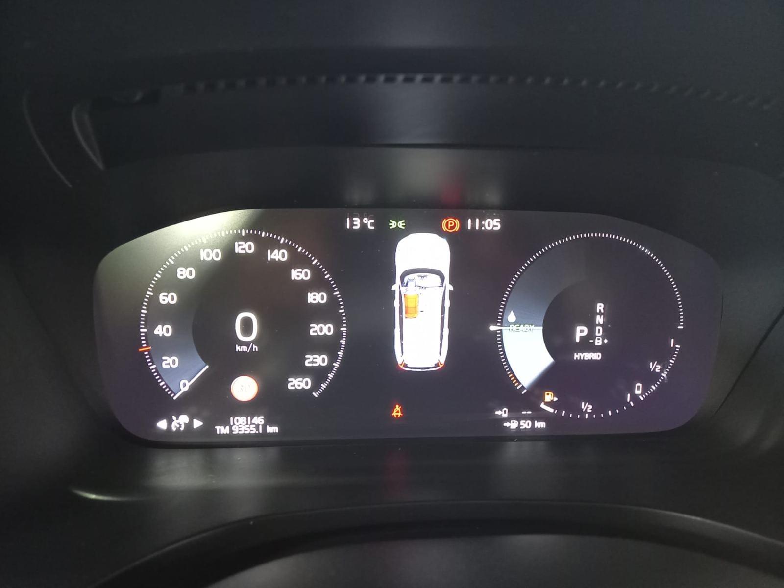 VOLVO V60 2.0 T8 BUSINESS PLUS AUTO 18