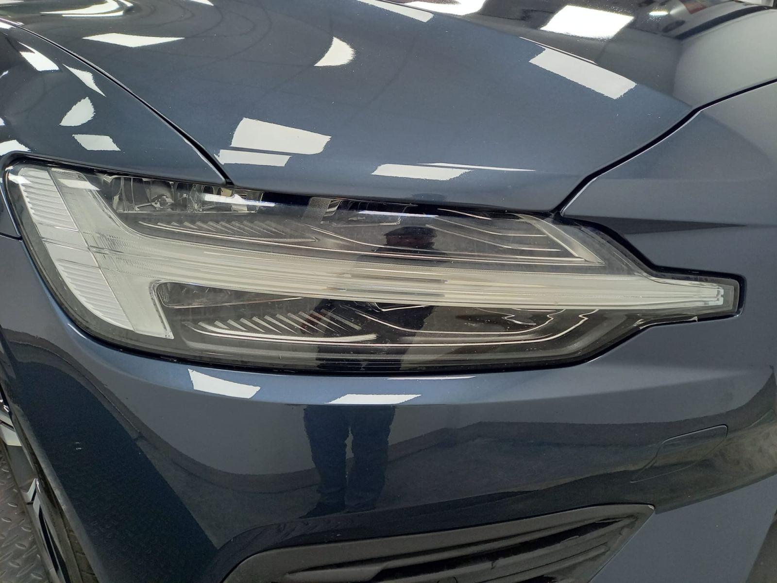 VOLVO V60 2.0 T8 BUSINESS PLUS AUTO 29