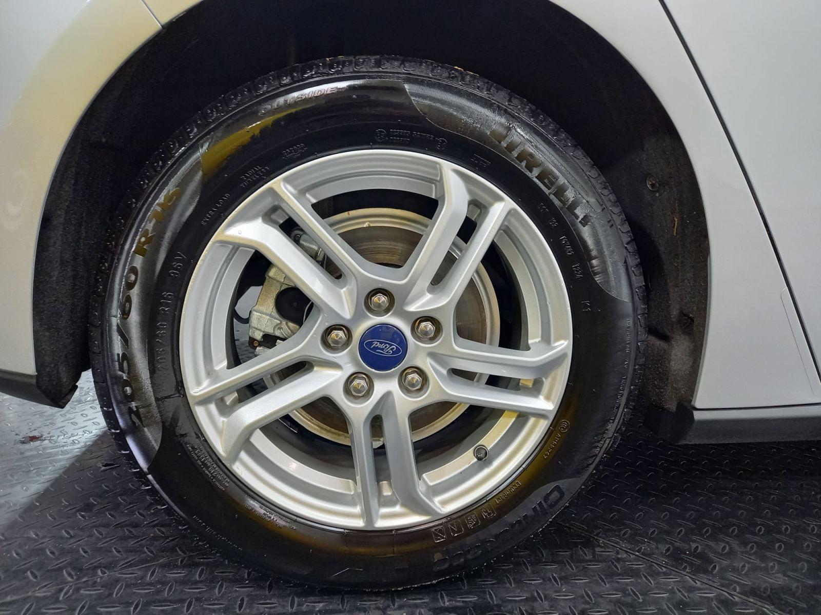 FORD FOCUS 1.0I ECOBOOST MHEV 92KW CONNECTED 37