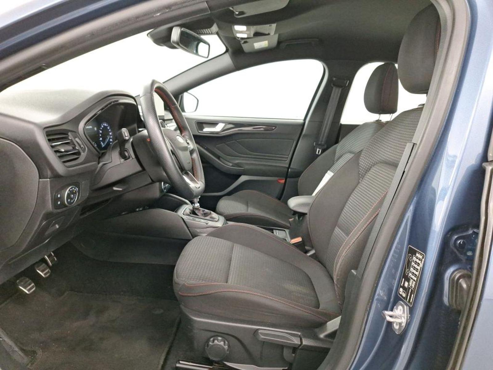 FORD FOCUS 1.5 EcoBlue ST-Line Business 6 