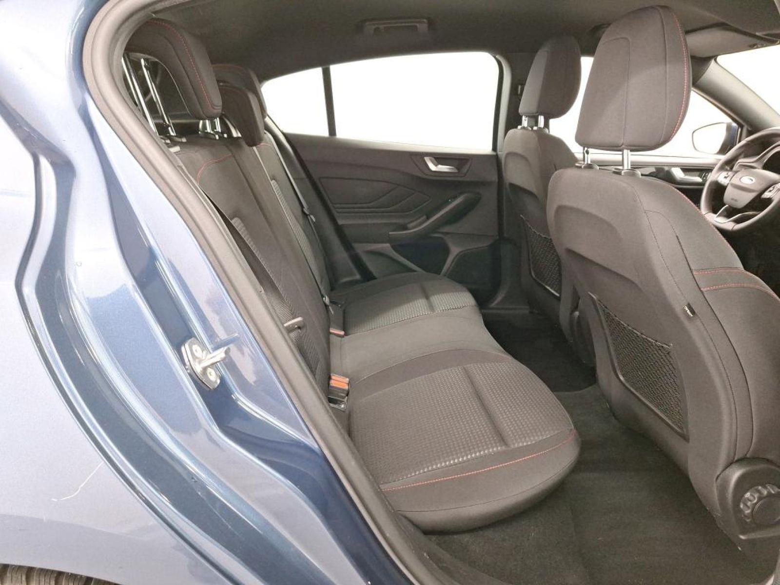 FORD FOCUS 1.5 EcoBlue ST-Line Business 7 