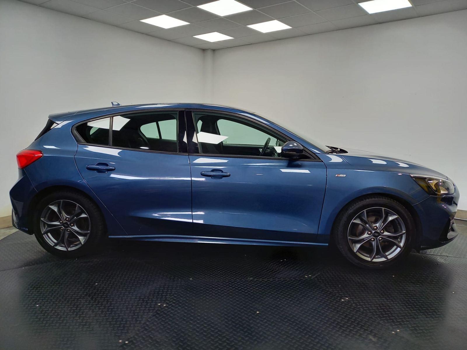 FORD FOCUS 1.5 EcoBlue ST-Line Business 3