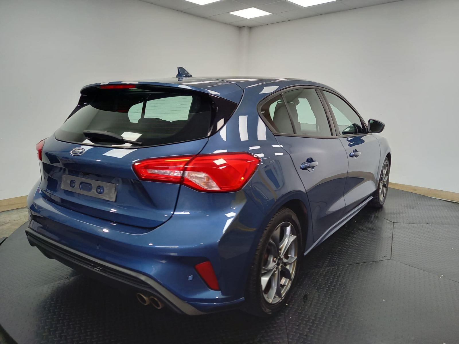 FORD FOCUS 1.5 EcoBlue ST-Line Business 4