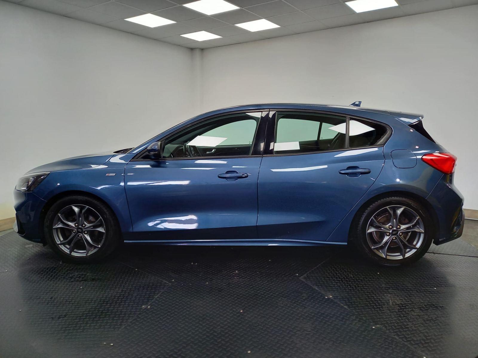 FORD FOCUS 1.5 EcoBlue ST-Line Business 7