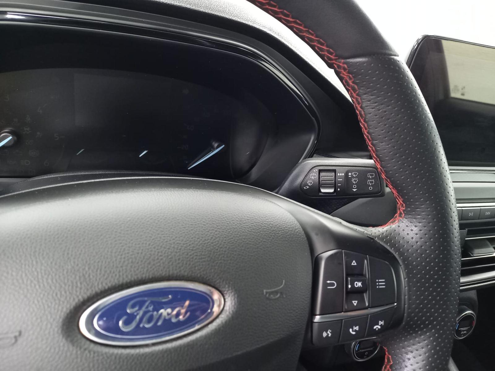 FORD FOCUS 1.5 EcoBlue ST-Line Business 9