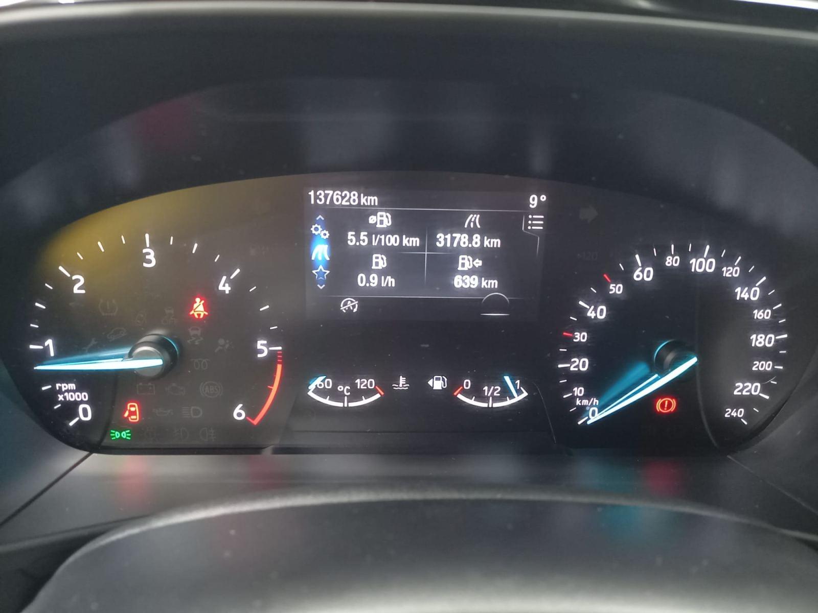 FORD FOCUS 1.5 EcoBlue ST-Line Business 20