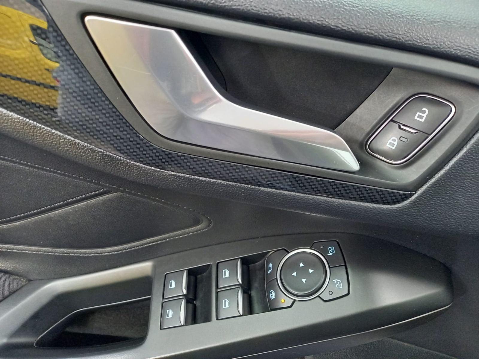 FORD FOCUS 1.5 EcoBlue ST-Line Business 26