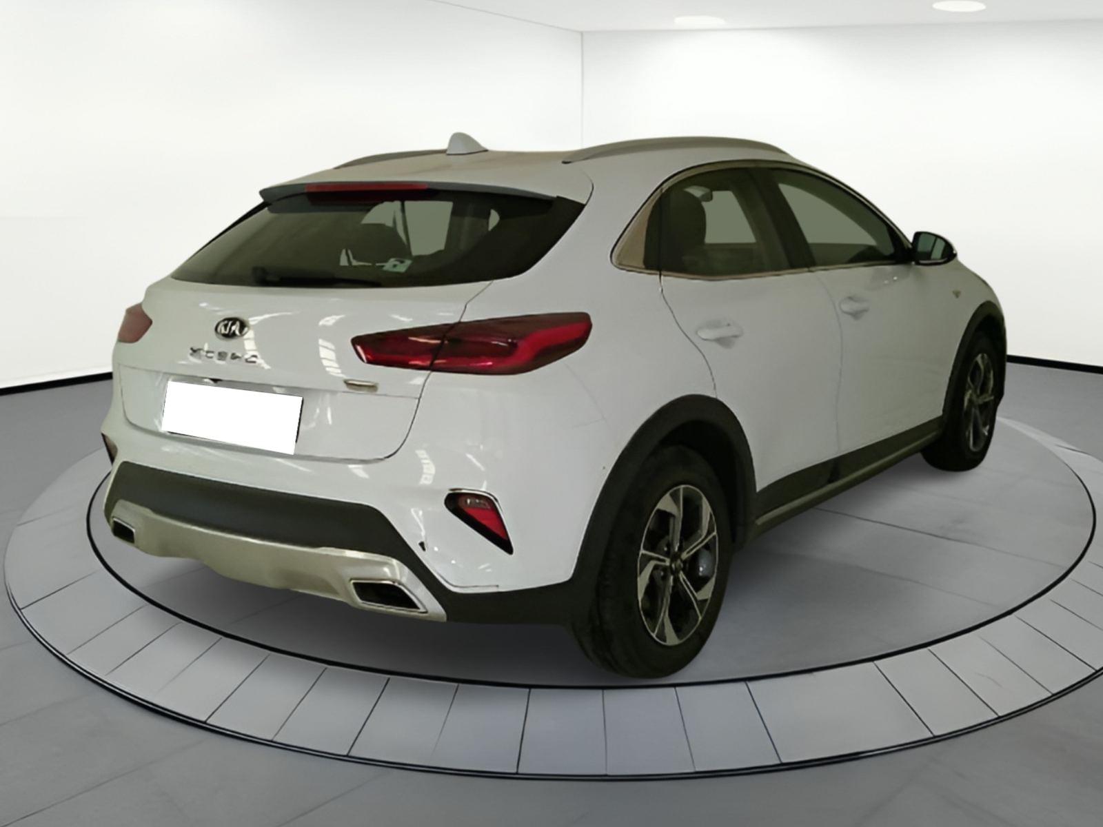 KIA XCEED 1.6 MHEV IMT DRIVE 100KW (136CV) 3 