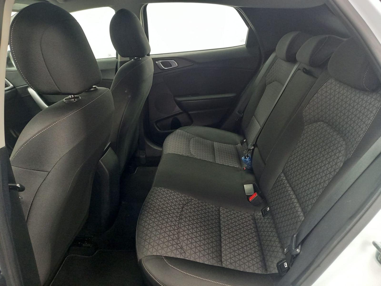 KIA XCEED 1.6 MHEV IMT DRIVE 100KW (136CV) 22 