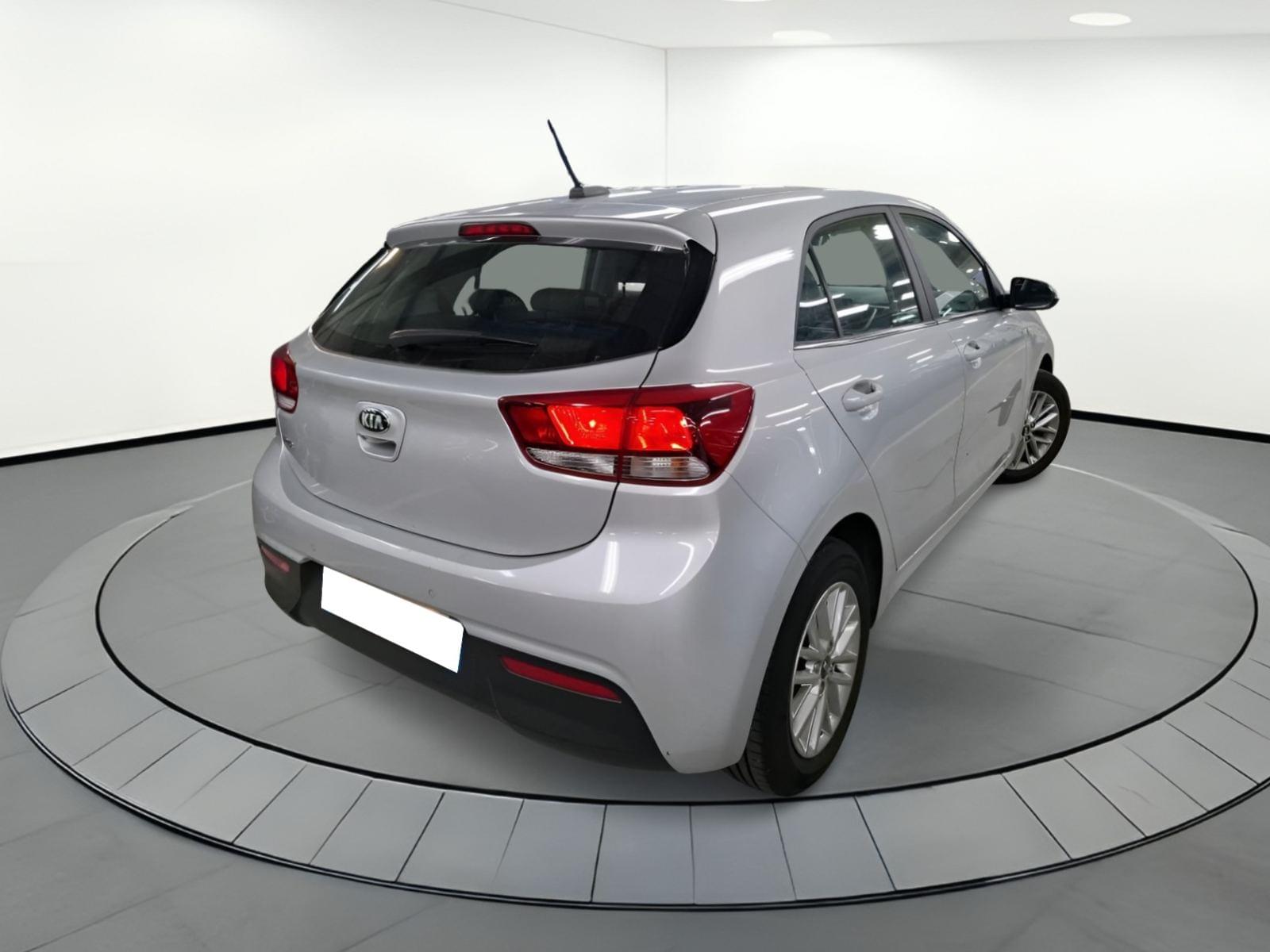 KIA RIO 1.2 MPi 84 CV Urban Edition Business 2 
