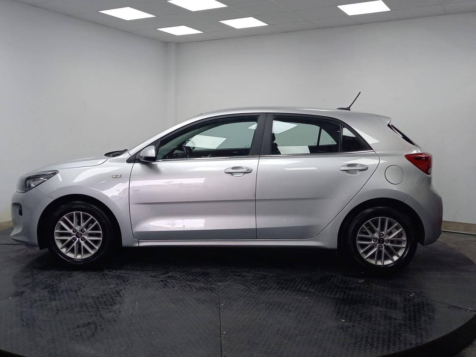 KIA RIO 1.2 MPi 84 CV Urban Edition Business 7