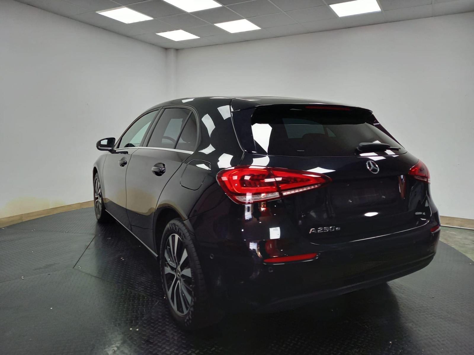 MERCEDES CLASE A 250 e 160+102 CV Business Line 8G-DCT 6 