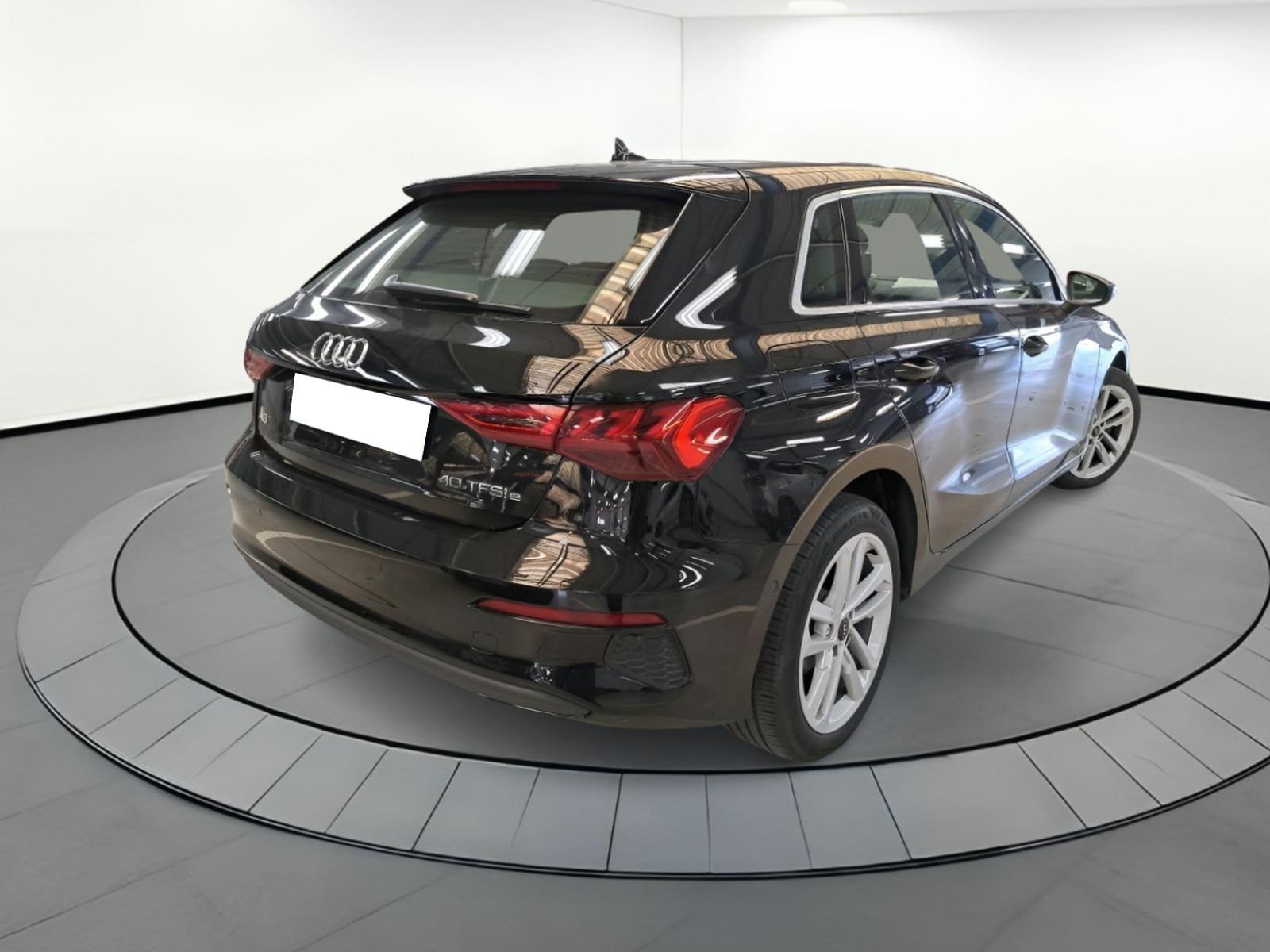 AUDI A3 Sportback 40 TFSI e 204CV Business line 2 