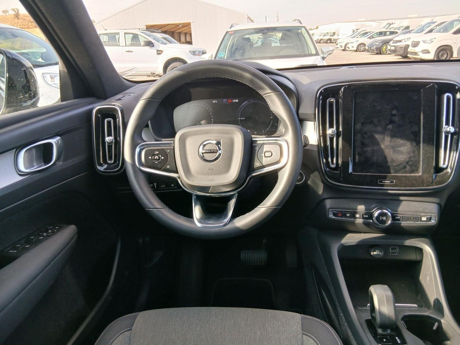 VOLVO XC40 1.5 T4 RECHARGE PHEV ESSENTIAL AUTO 3