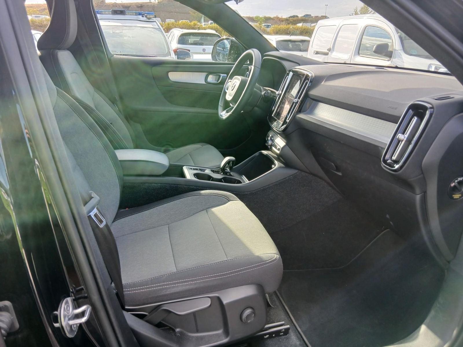 VOLVO XC40 1.5 T4 RECHARGE PHEV ESSENTIAL AUTO 6